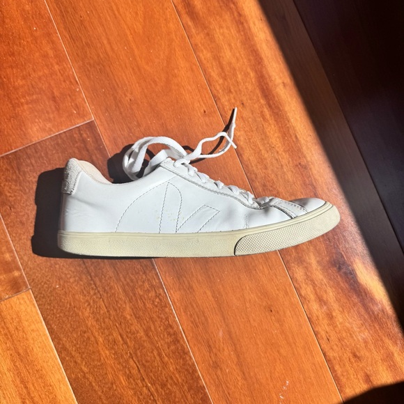 Veja Esplar Sneakers in White Natural Leather & Suede | Size 8 - Picture 6 of 12